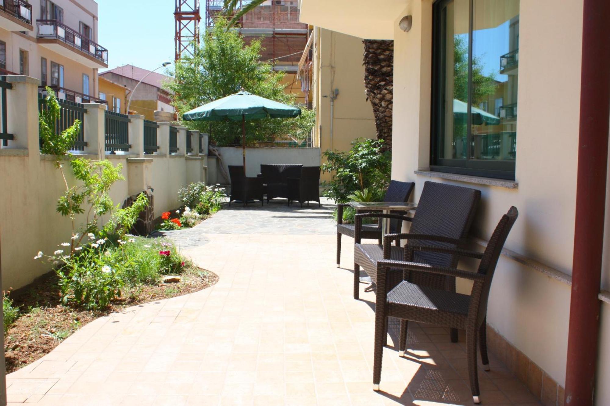 Hotel Alguer Bagian luar foto