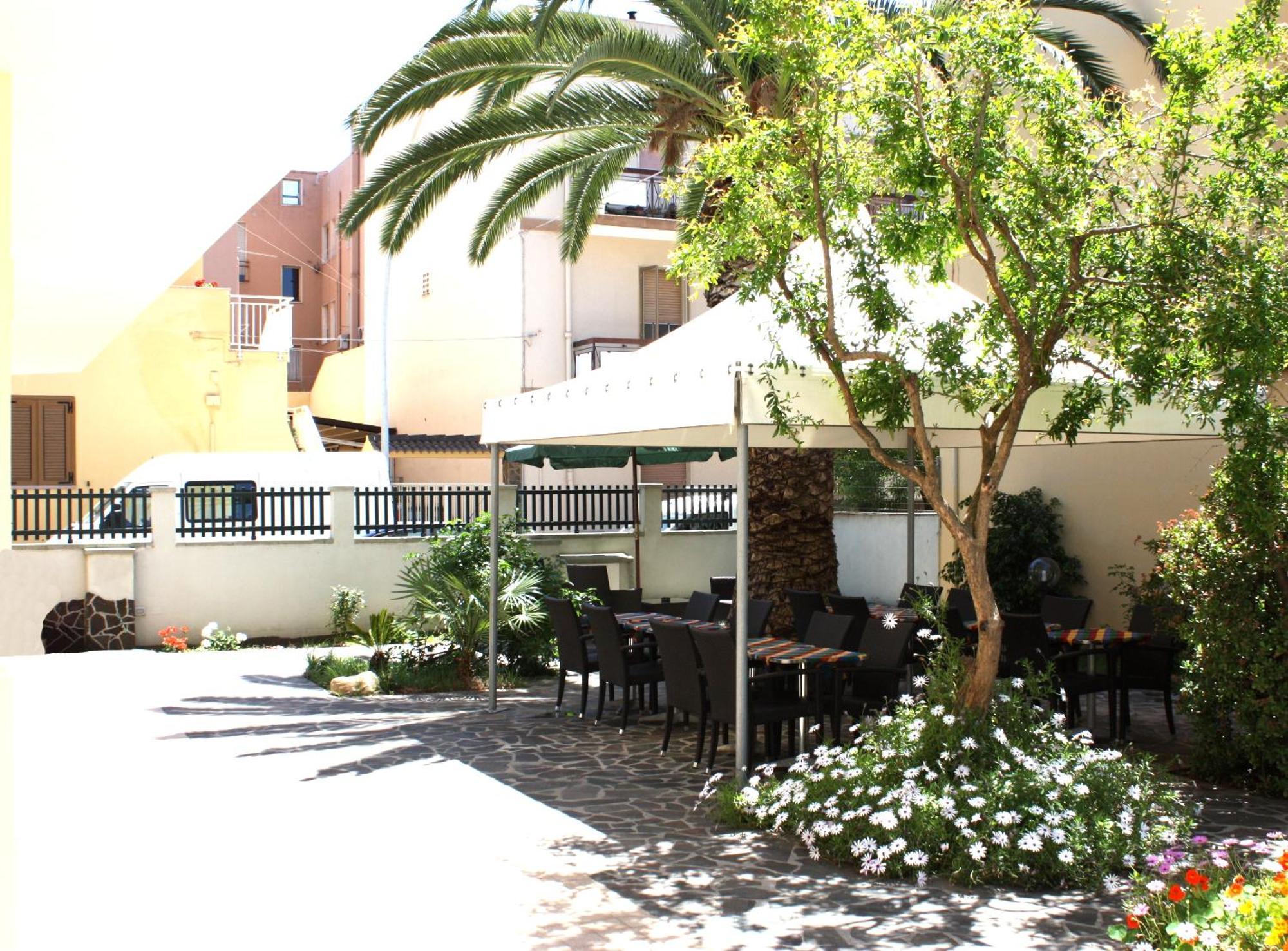 Hotel Alguer Bagian luar foto