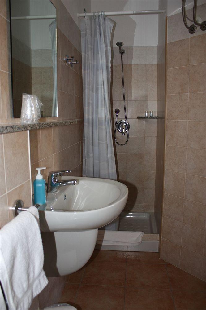 Hotel Alguer Bagian luar foto
