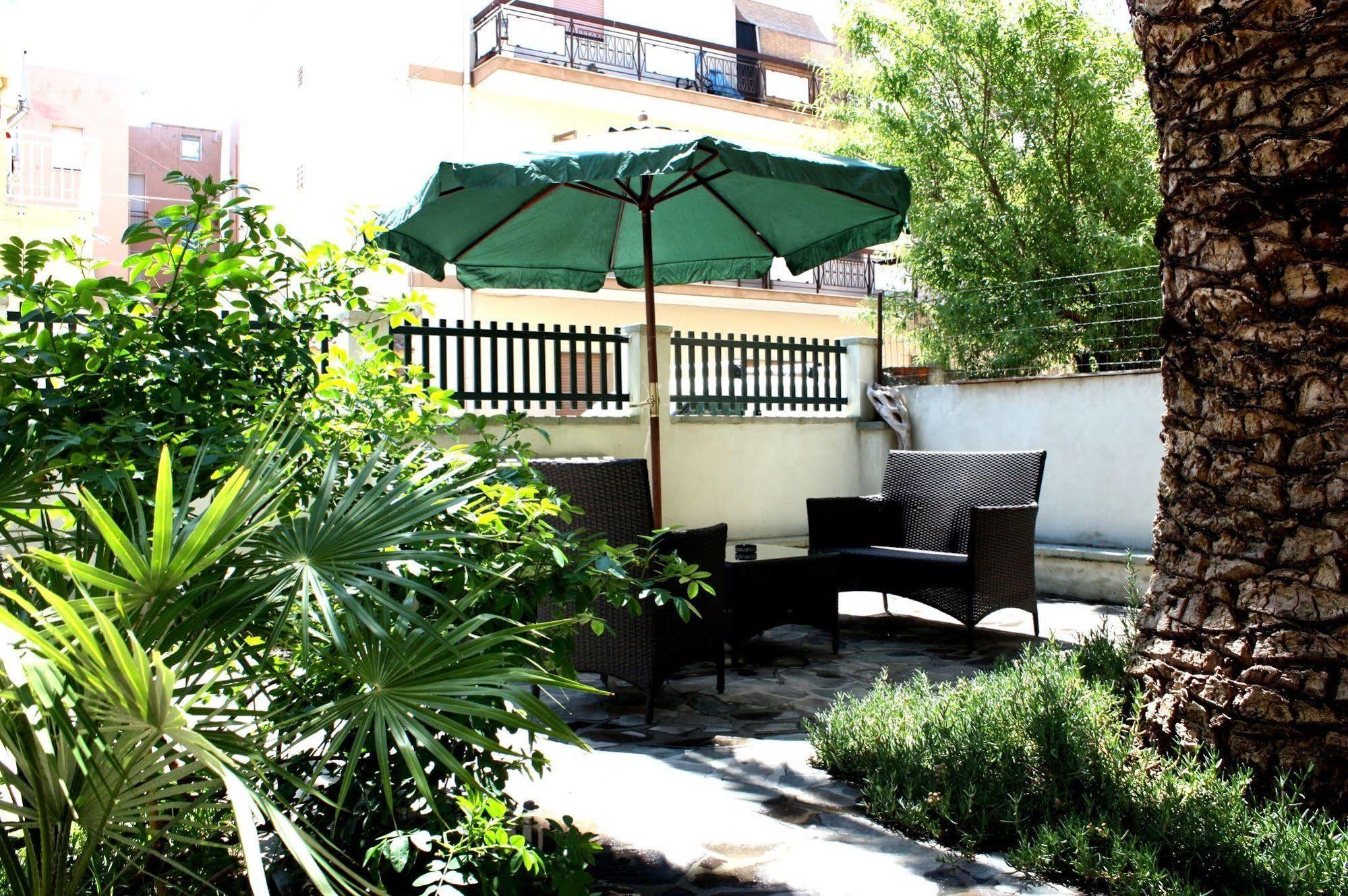 Hotel Alguer Bagian luar foto